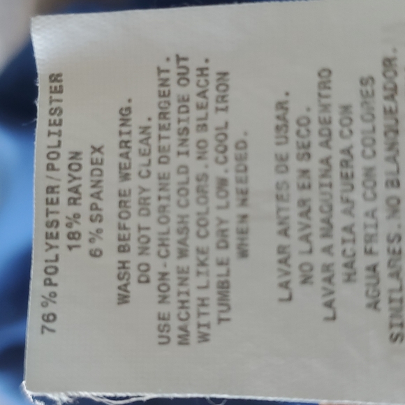 Scrub Set - 2 items V-neck top and straight leg pants (Medium) jaanuu - Picture 5 of 10